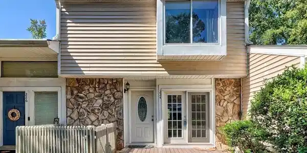 224 Mariners Row