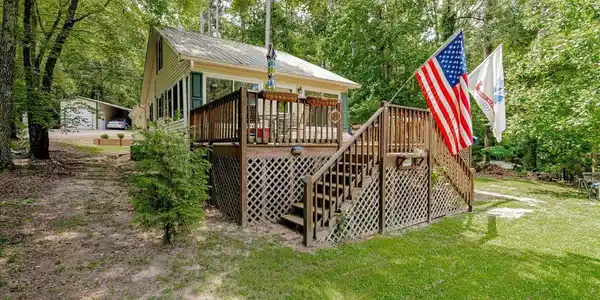 427 Cricket Cove