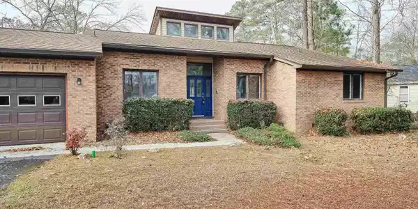 447 Edgewater Road