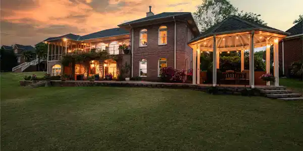 18 Lake Front Court