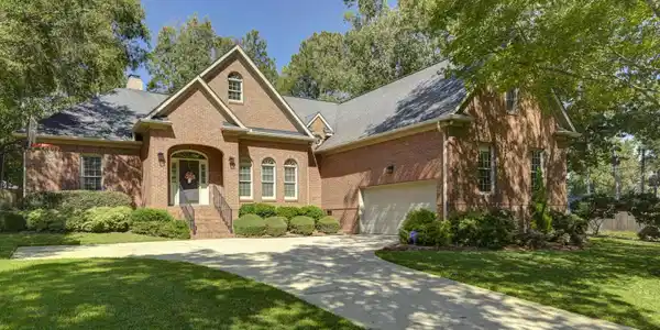404 Greenetree Lane