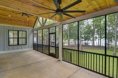 701 Peninsula Drive