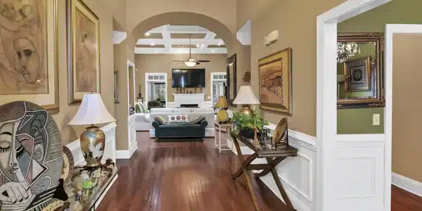 Image 3: Entry into Livingroom and Dining Room