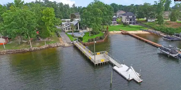 225 Porth Circle