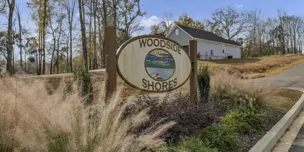 Image 3: Subdivision Entrance
