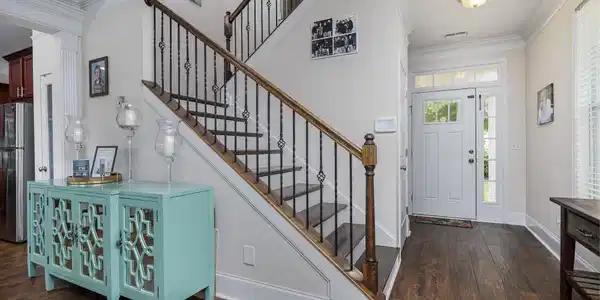 Image 3: Foyer