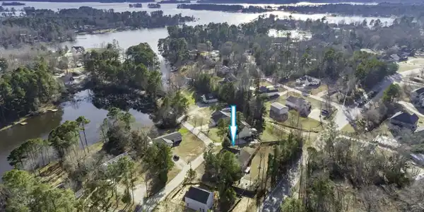 116 Lakeside Drive