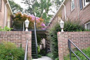 5516 Lakeshore Drive E302