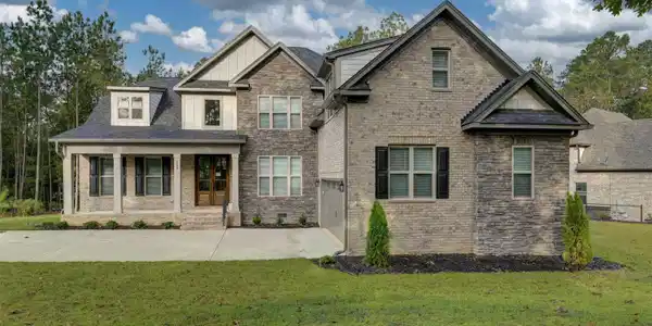 100 Lakeside Road