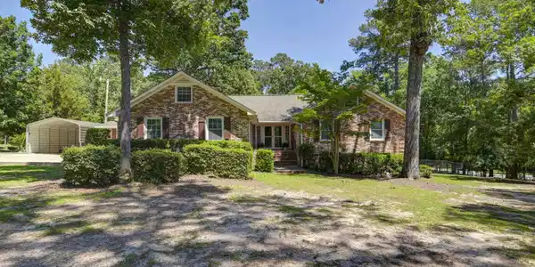 340 Dutchman Shores Circle
