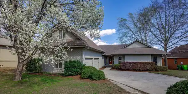 1045 Jones Road