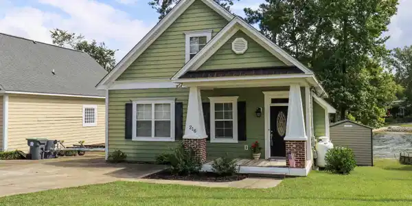 216 Old Cedar Pt