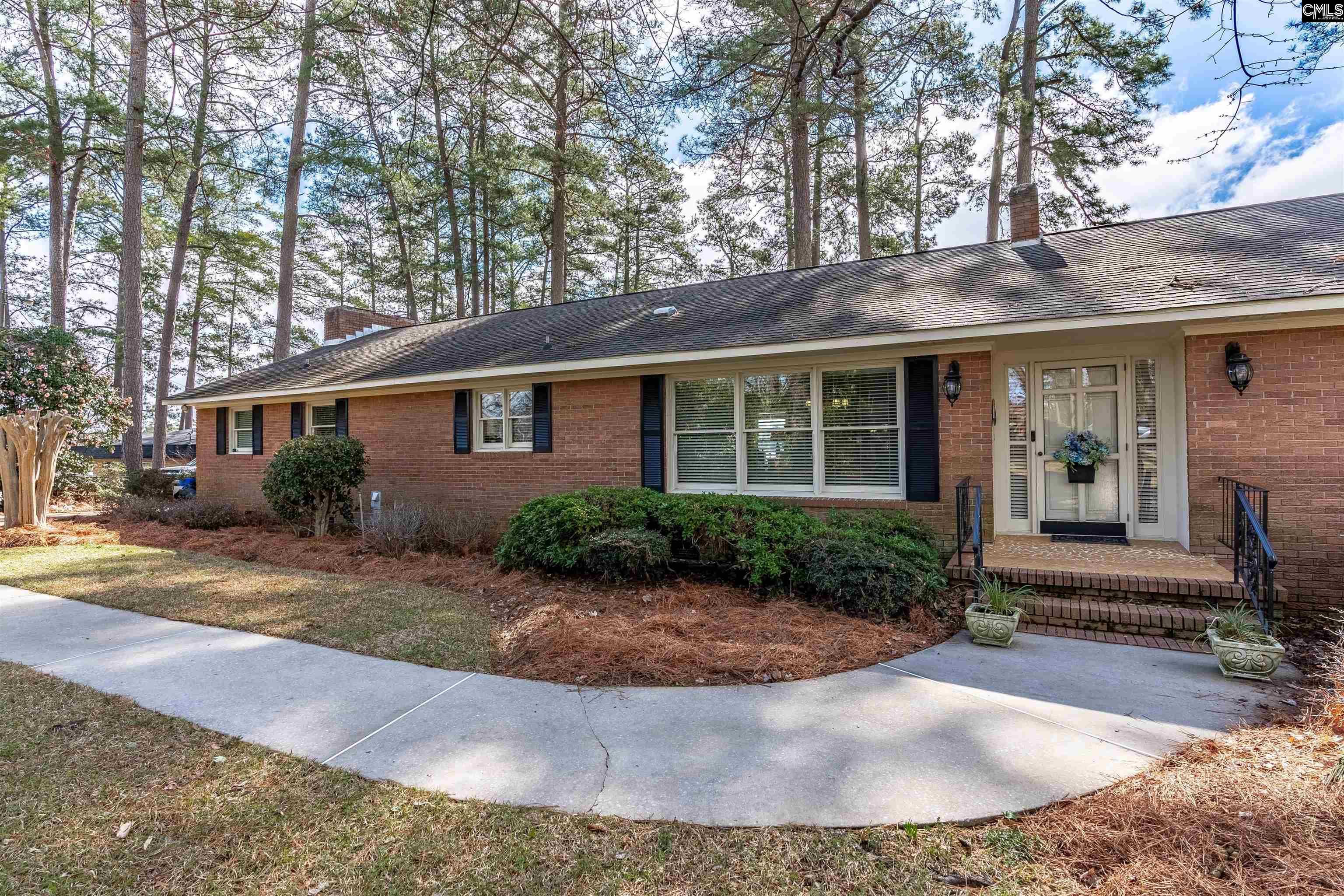 Image 3: All Brick Ranch on Lake Murray!