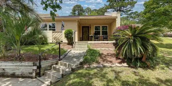 7 Boardwalk Lane