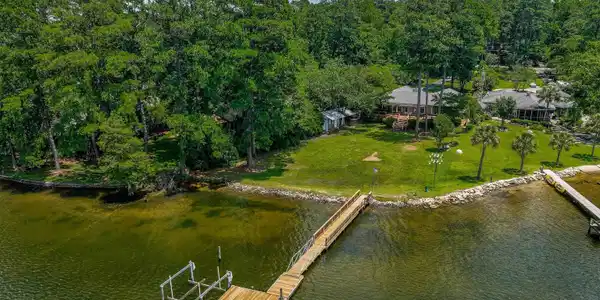 119 W Circle Drive