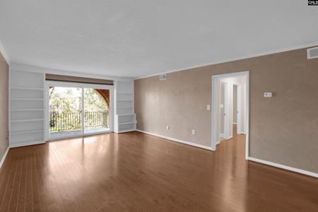 5516 Lakeshore Drive 406