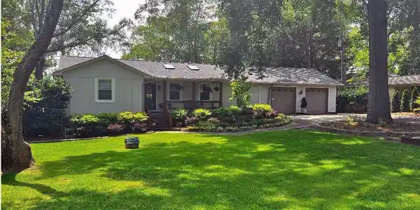 225 Country Lake Drive