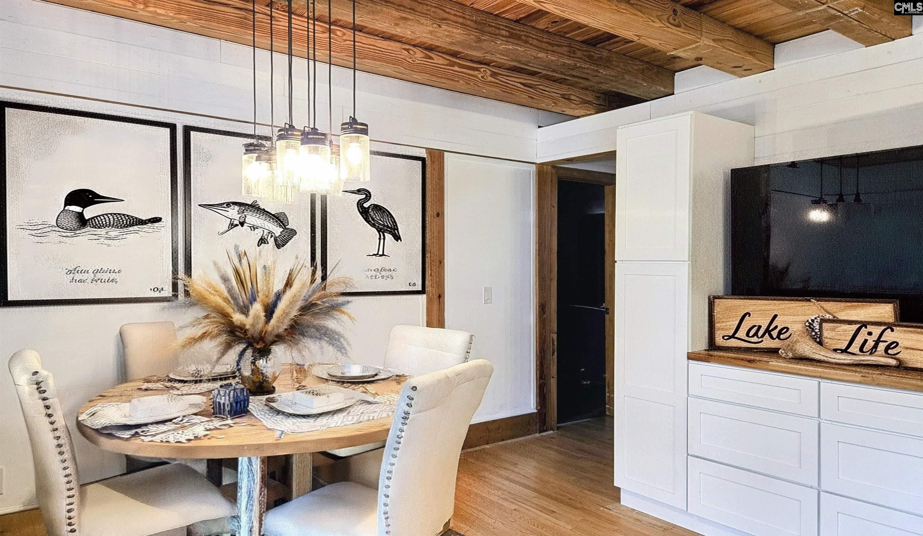 Image 3: Virtually Staged, Main Level dining area