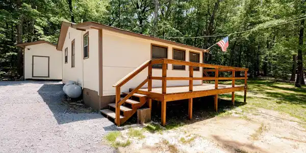430 Cricket Cove