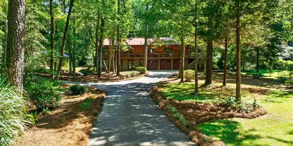 200 Derrick Drive
