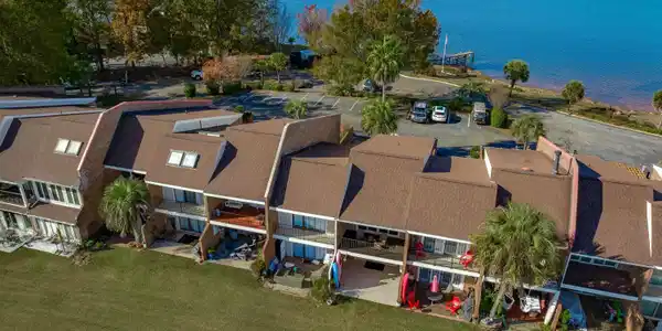 9 Beach Road