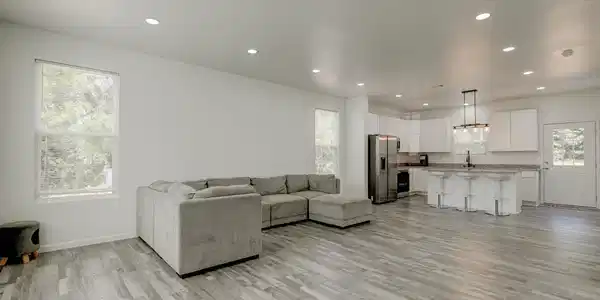 110 Lakeside Drive