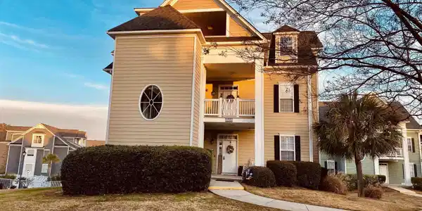 125 Breezes Drive 23A