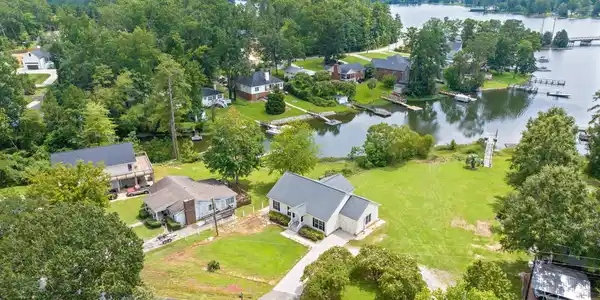 217 Lakewood Drive