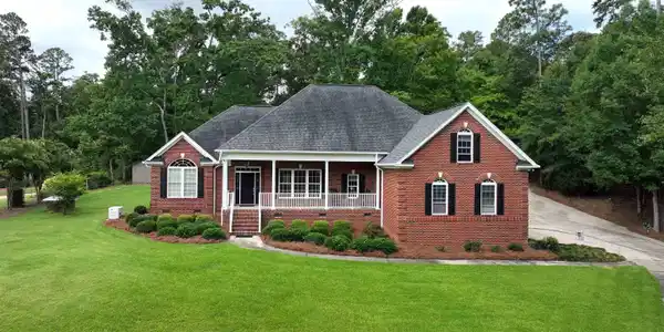 281 Edgewater Drive