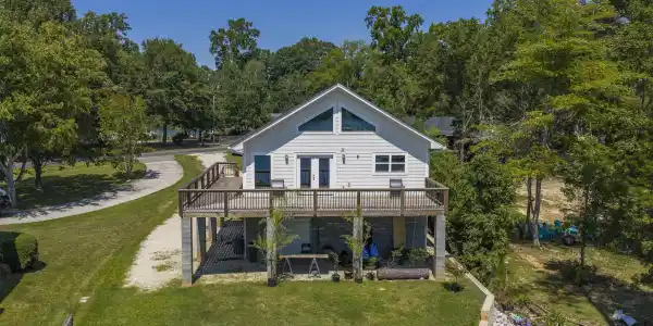 205 Lakewood Drive