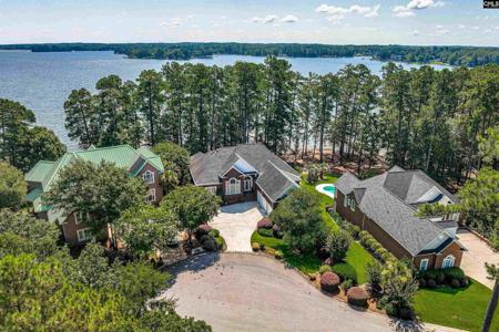 105 Breezy Pointe Lane