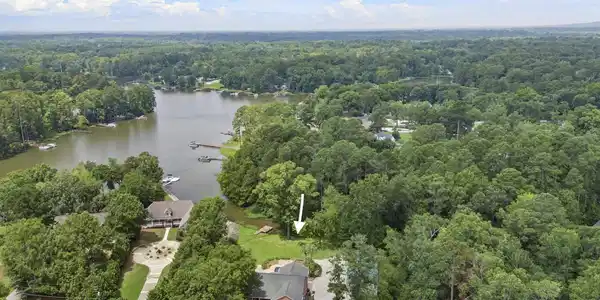 112 Lakeside Road