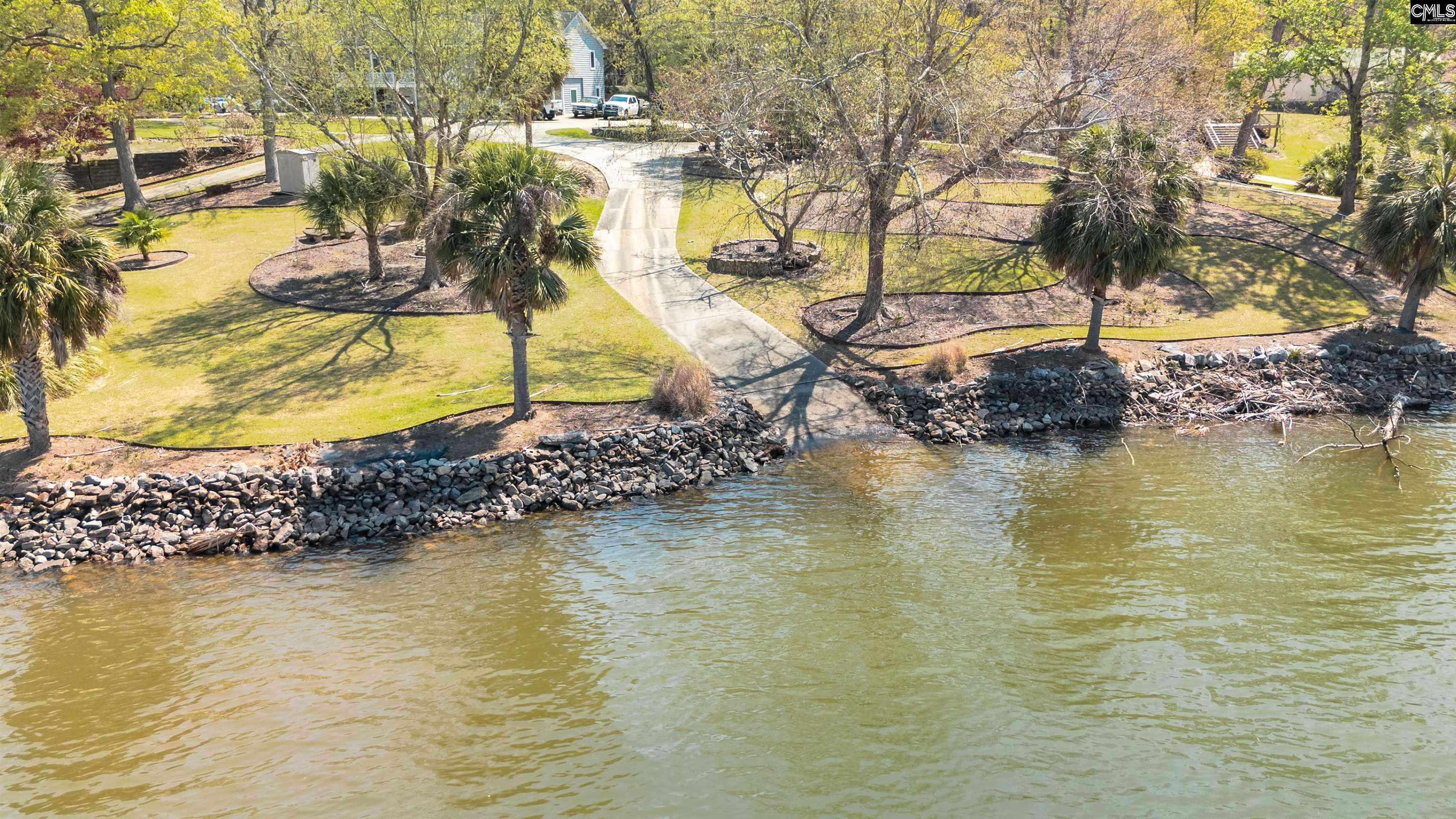Image 3: View of boat ramp