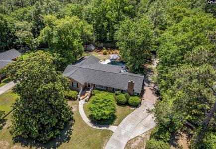11 Lakecrest Drive