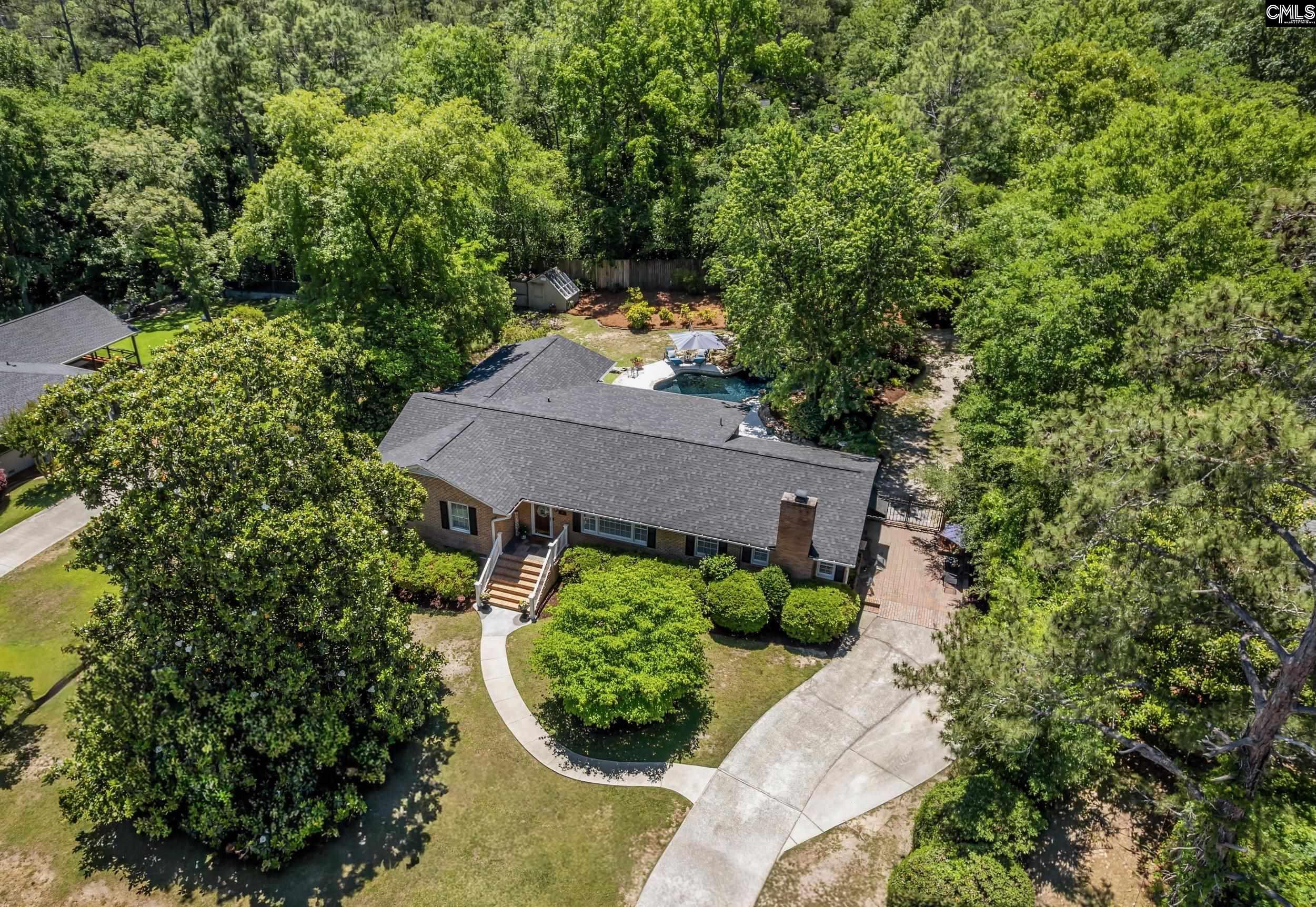 Image 1: Nestled in peaceful setting near Trenholm Plaza and downtown