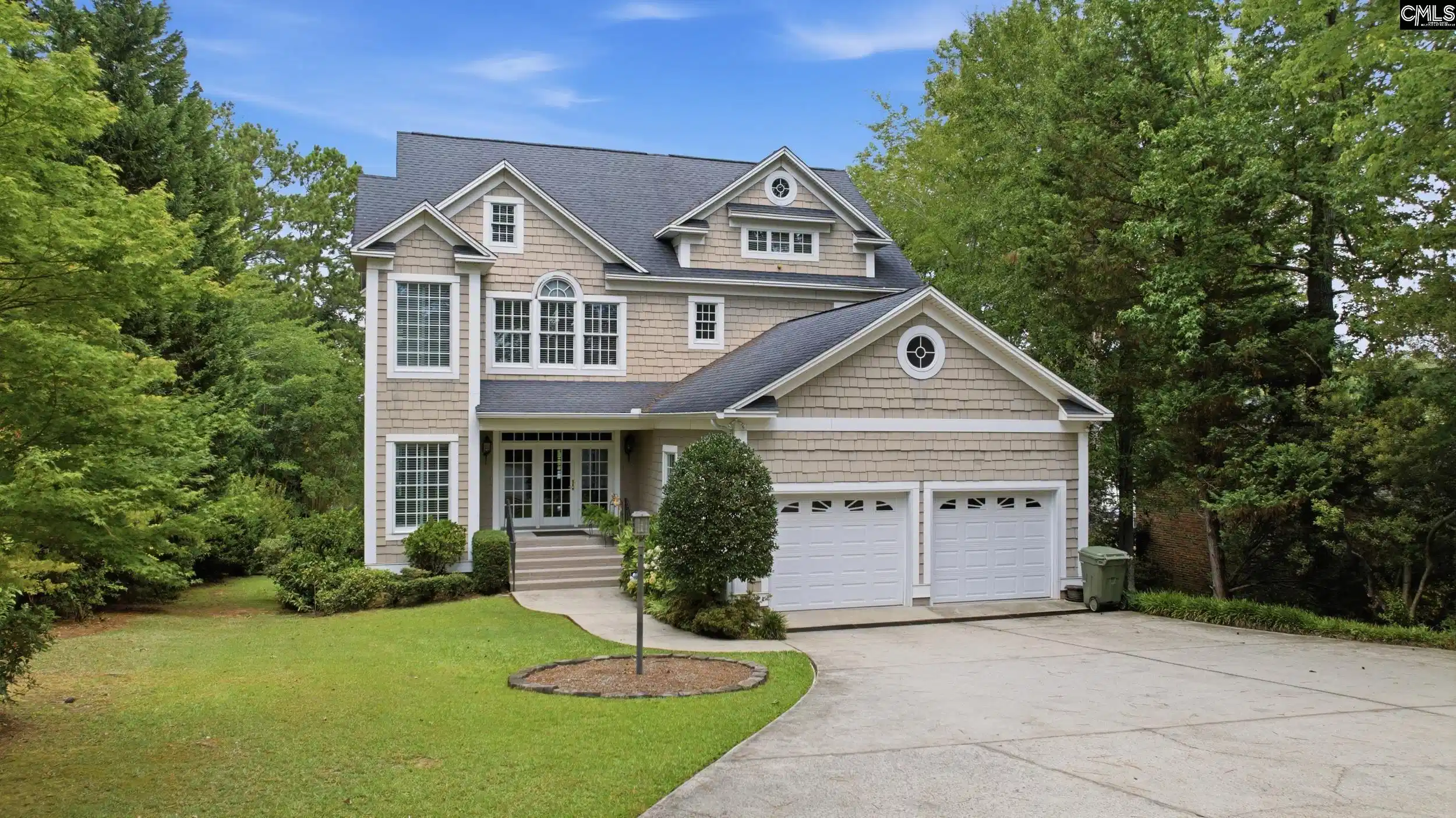 Image 0: You won't believe the space in this gorgeous home!!
