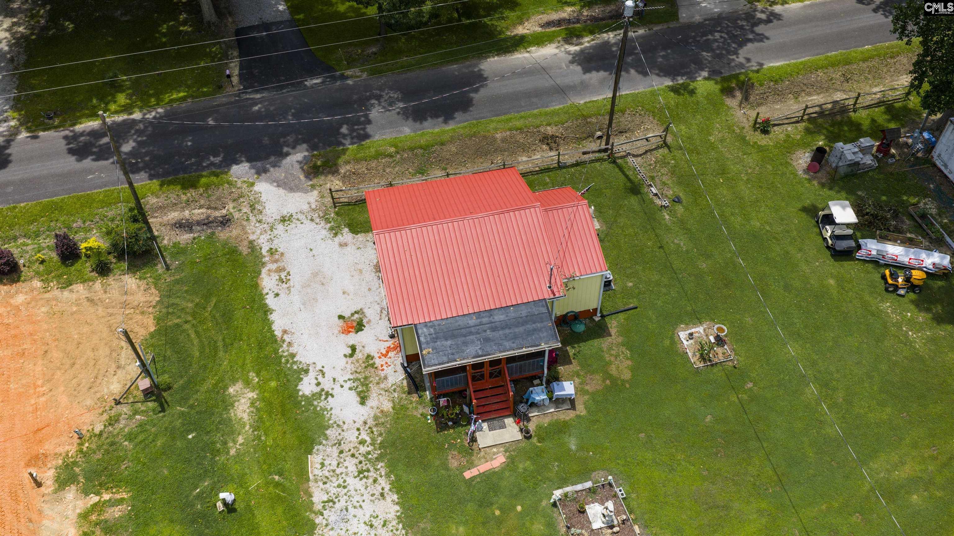 Image 2: Newer Roof