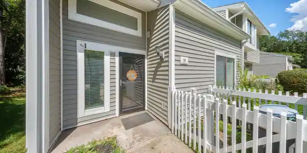 90 Windward Way