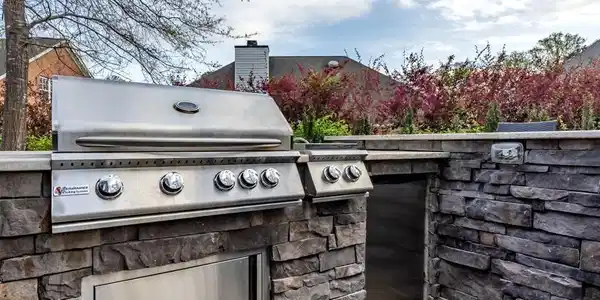 Image 3: Outdoor Kitchen