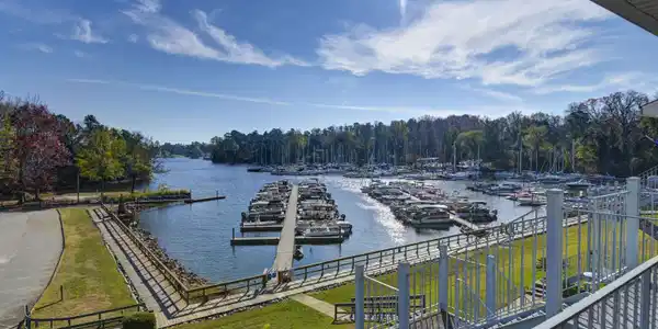 320 Shoreline Drive