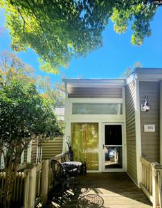 105 Leeward Road