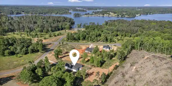 272 Breakwater Drive