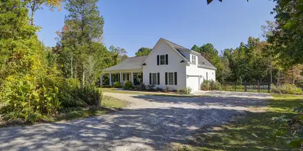 1305 Marina Road
