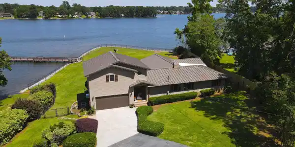 545 Superior Circle