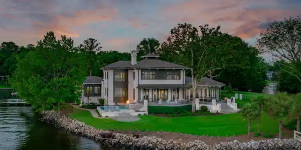 408 Cove View Point