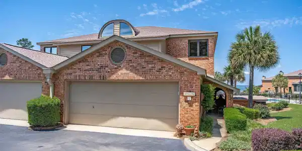 4 Mallard Shores Place