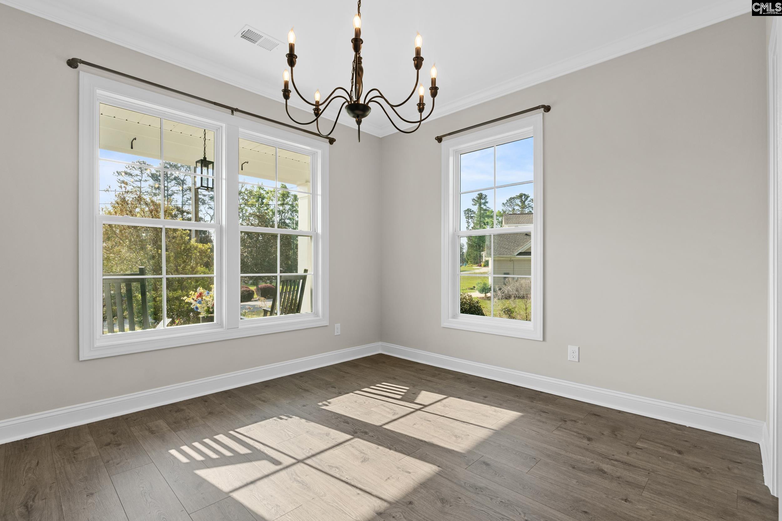 Image 3: Dining Area