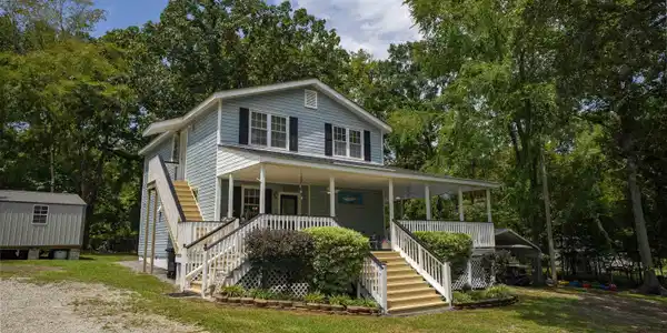 329 Lakeshore Drive