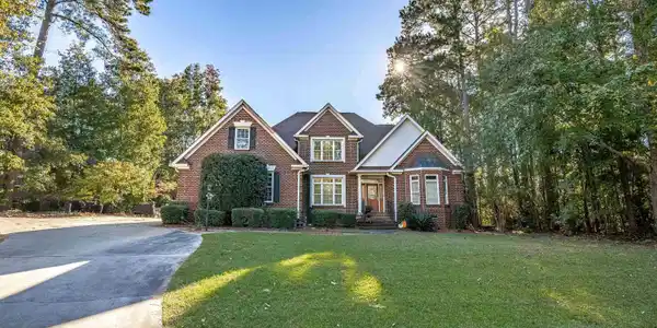 112 Oak Trace Court