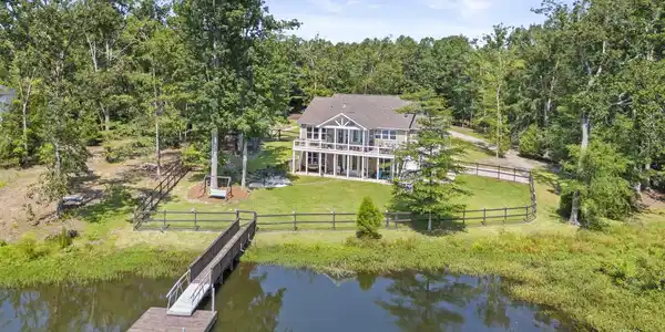 450 Lakeshore Drive